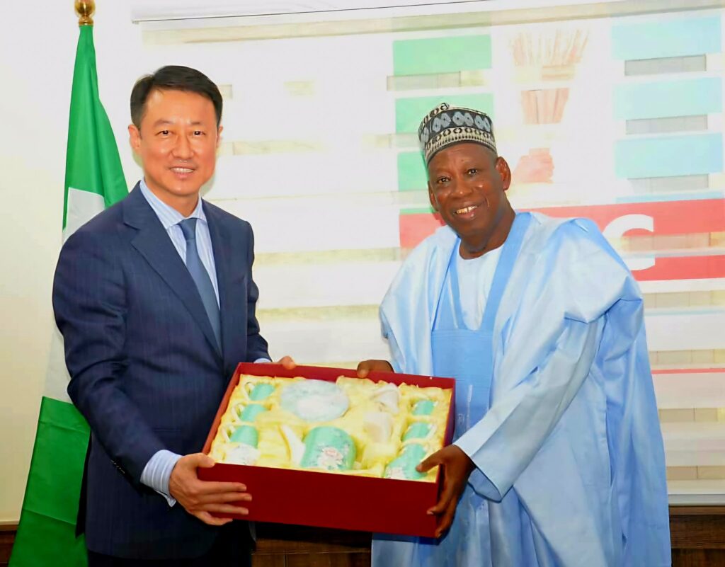 Photos: Ganduje receives Chinese Ambassador to Nigeria, Dunhai, both discuss ‘areas of shared and mutual interest’