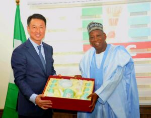 Photos: Ganduje receives Chinese Ambassador to Nigeria, Dunhai, both discuss 'areas of shared and mutual interest'
