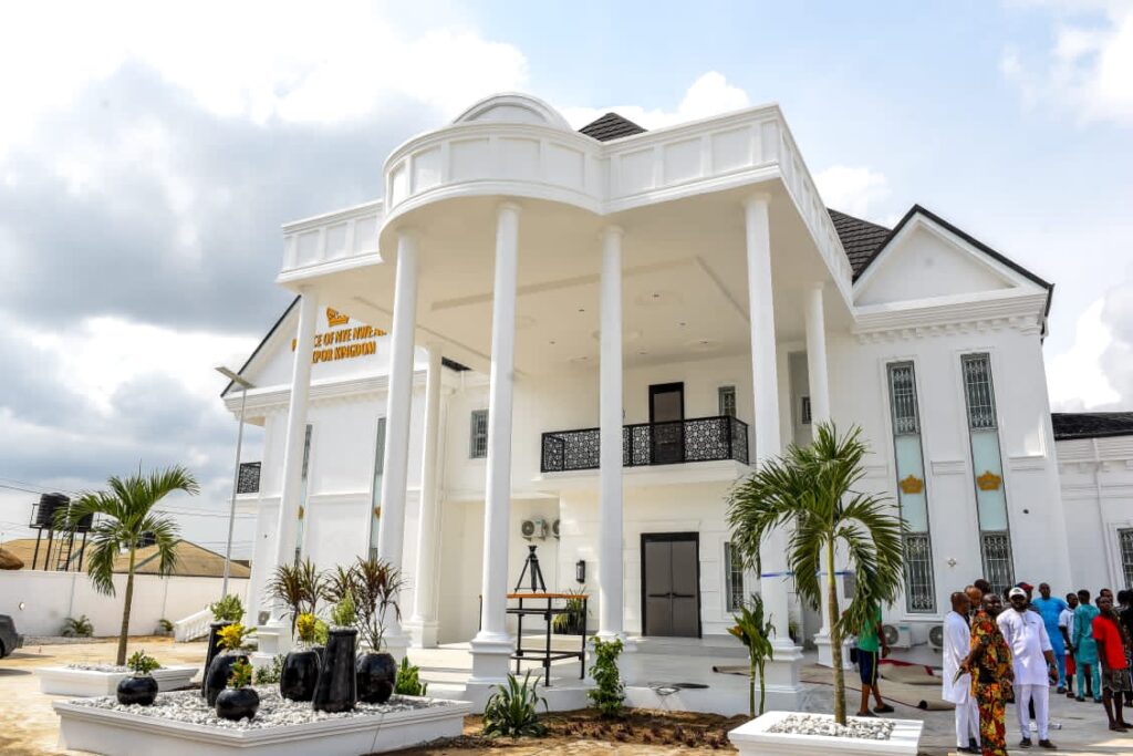 Rivers State: Governor Fubara fulfils promise to build 'befitting' Palace for people of Akpor Kingdom