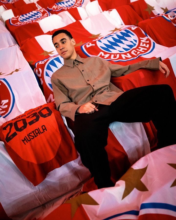 Official: Davies, Musiala, Kimmich and Neuer extend contract with Bayern Munich