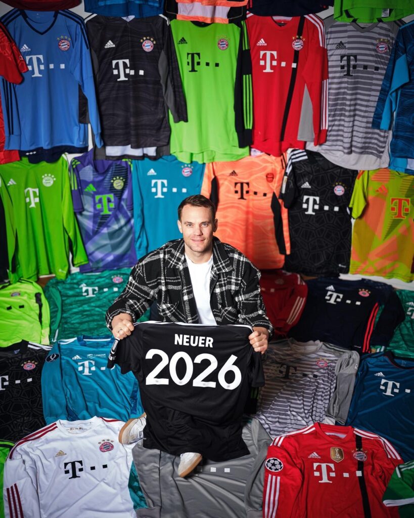 Official: Davies, Musiala, Kimmich and Neuer extend contract with Bayern Munich