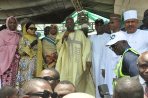 Ganduje receives 'thousands of PDP, LP members' into the APC