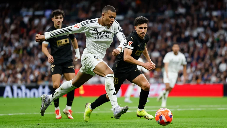 La Liga 2024/25: Real Madrid 1-2 Valencia – Los Blancos stunned at home
