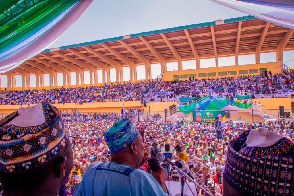 Photos: Ganduje attends swearing-in of 34 new local governments chairman of Katsina State