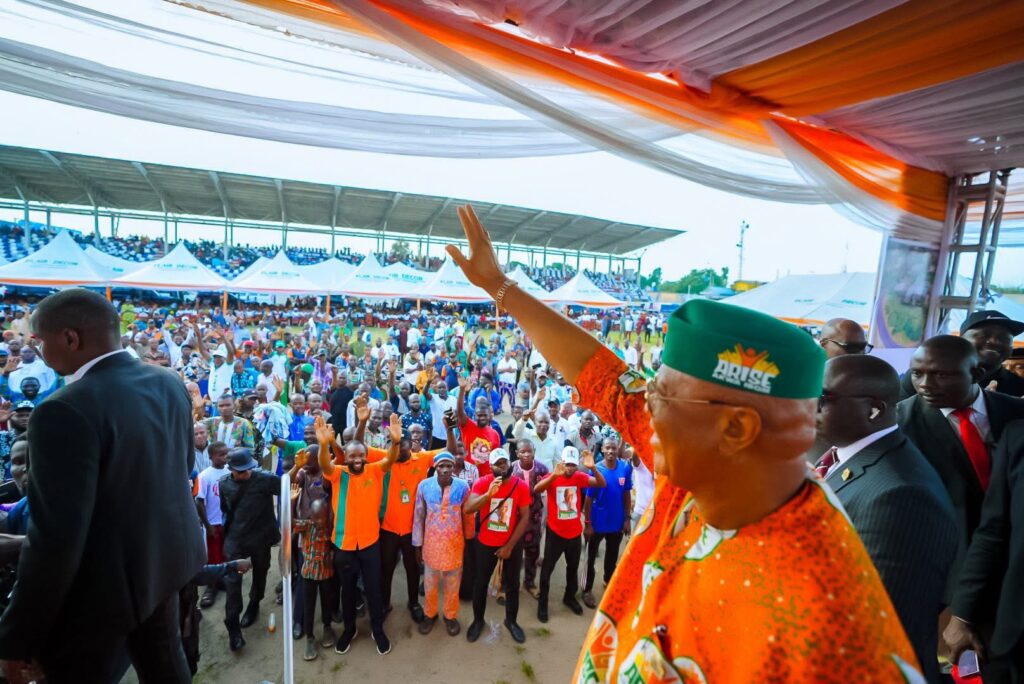Akwa Ibom State: Governor Eno fulfils campaign promises by ’empowering 655 entrepreneurs, farmers, and small business owners with grants and equipment worth N260 million’