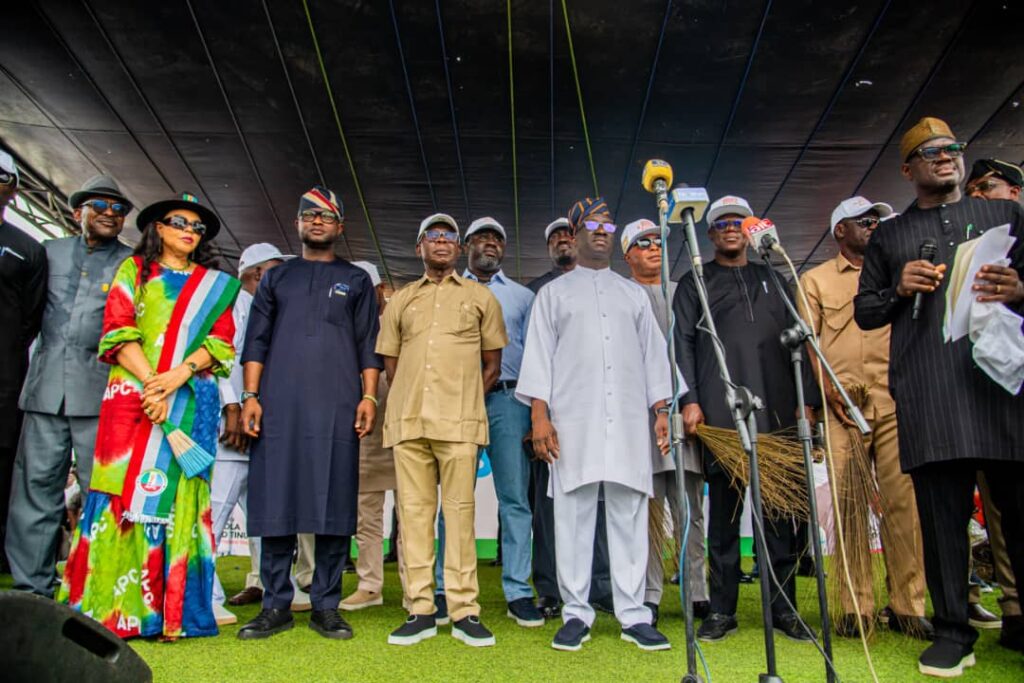 Edo State: State Assembly Speaker, 17 LG Chairmen defect to APC