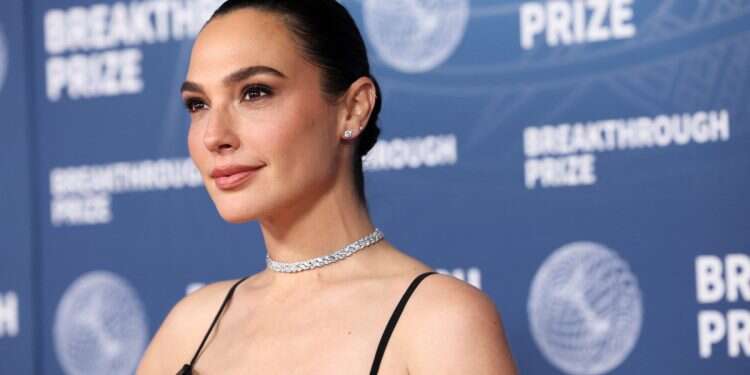 Pro-Palestinian protesters disrupt actress Gal Gadot film set in London