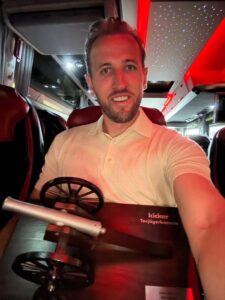 Bundesliga 2024/25: Hoffenheim 0-4 Bayern Munich - 'Second year in a row. This one's coming home with me' - Kane