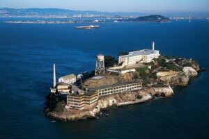 United States: President Trump reopens notorious Alcatraz prison 'to house America’s most ruthless and vi*lent offenders'