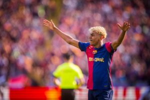 Official: Lamine Yamal sign new contract with Barcelona until 2031