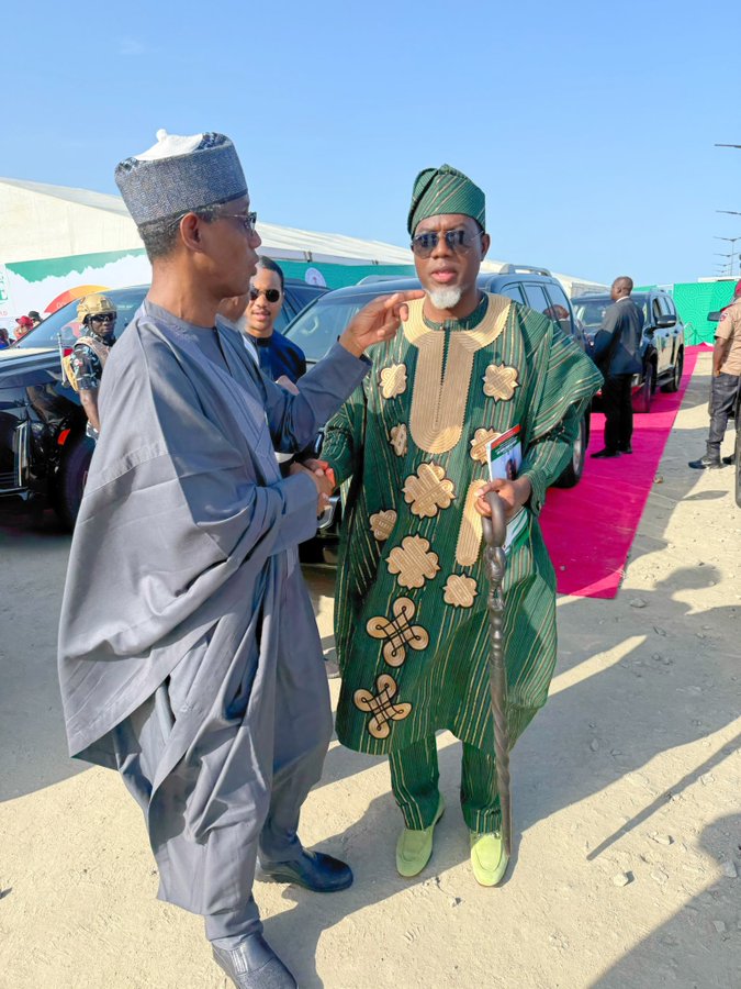 Lagos-Calabar Coastal Highway: Tinubu administration should ‘overwhelm’ them with ‘positivity’ – Reno Omokri