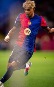 Uefa Champions League 2024/25: Barcelona 3-3 Inter - Lamine Yamal at 17 has reached 100 games for the Catalans
