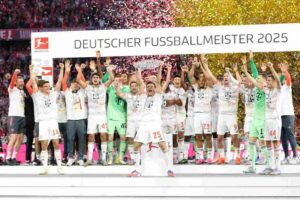 Bundesliga 2024/25: Bayern Munich 2-0 Moenchengladbach - Kane lifts first major trophy