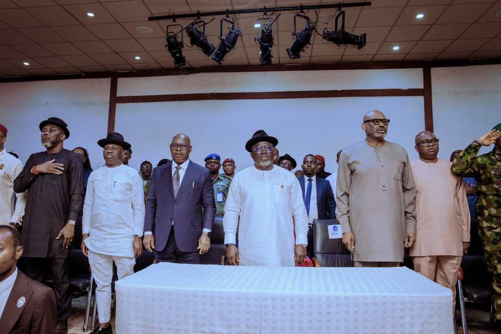 Delta State: Governor Oborevwori holds meeting with Service Commanders to proffer solution to k*dnapping, k*llings, dr*g abuse