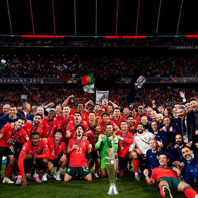 Uefa Nations League 2024/25: Portugal 2(5)-(3)2 Spain - C. Ronaldo and partner, Rodriguez, celebrate after victory