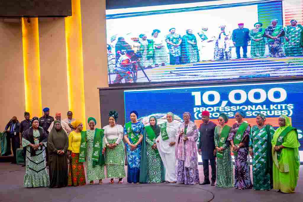 Enugu State: Chioma Uzodimma join First Lady, Oluremi Tinubu, to present 10,000 professional kits to midwives across S/East Geo Zone