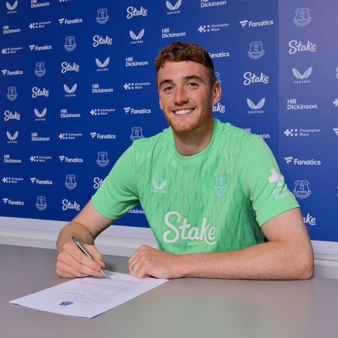 Official: AFC Bournemouth goalkeeper Mark Travers joins Everton