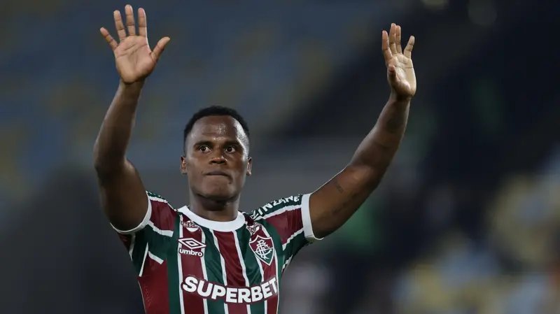 Official: Wolves sign attacker Jhon Arias from Fluminense