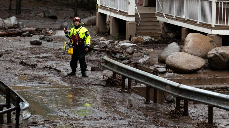 At least three dead in New Mexico flash flooding