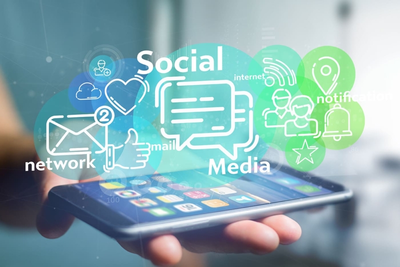 European Commission confirms possiblity of ban on social networks for children
