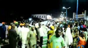 Video: ADC members in Ilesa troop out to welcome Aregbesola