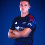 Arsenal sign Swedish striker Viktor Gyokeres