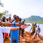 Governor Fintiri visits Kofsopah Dam site after ‘tragic’ flooding in Yola