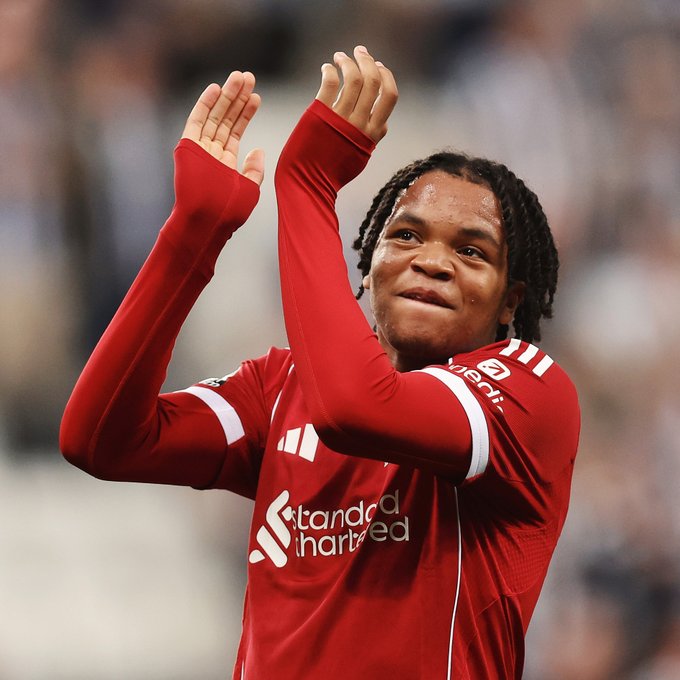 Juvenile Ngumoha net winner as Liverpool beat 10-man Newcastle United 3-2 at St. James’