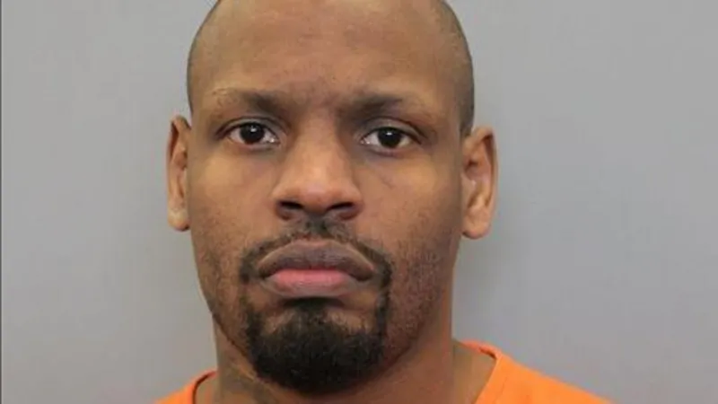 Police in Texas hunt convict ‘mistakenly’ released from jail