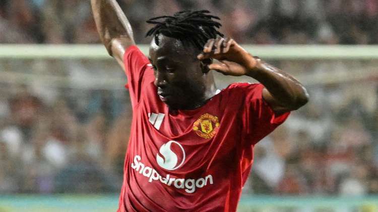 Manchester United midfielder Kone ‘conscious and stable’ after sustaining head injury