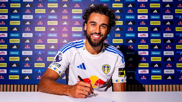 Leeds United sign striker Dominic Calvert-Lewin from Everton