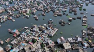India flash floods k*ll at least four