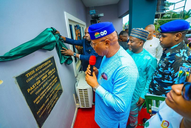 Governor Eno commissions ‘ultra-modern’ NUJ Auditorium Complex in Uyo