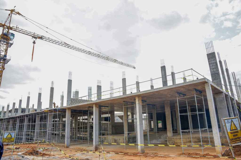 Governor Abdulrazaq inspects multistorey Oluremi Tinubu Hospital in Ilorin