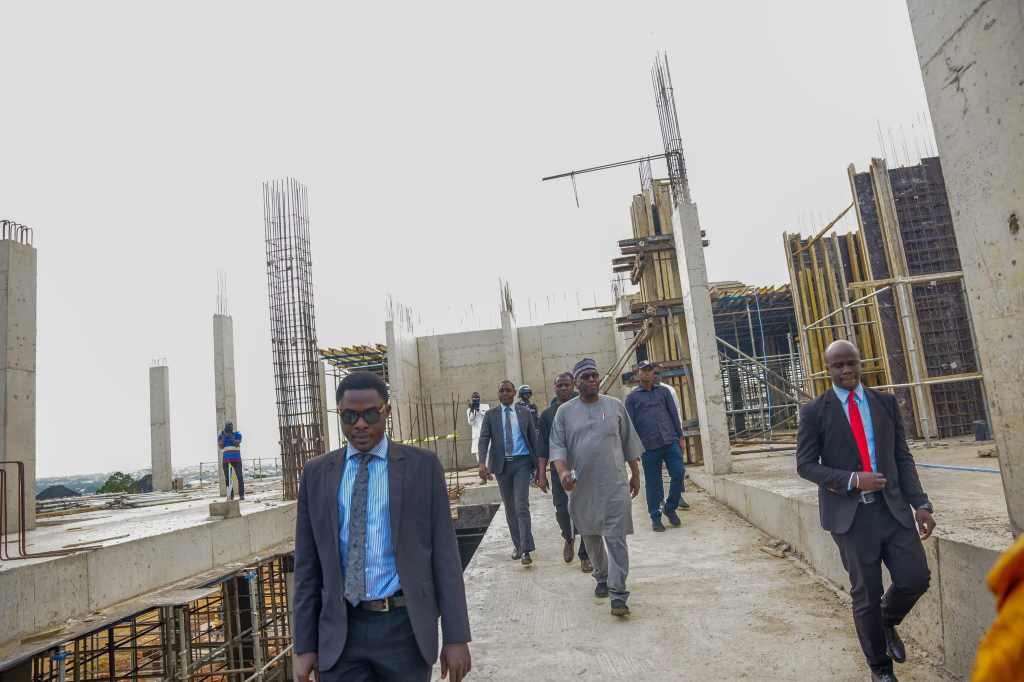 Governor Abdulrazaq inspects multistorey Oluremi Tinubu Hospital in Ilorin
