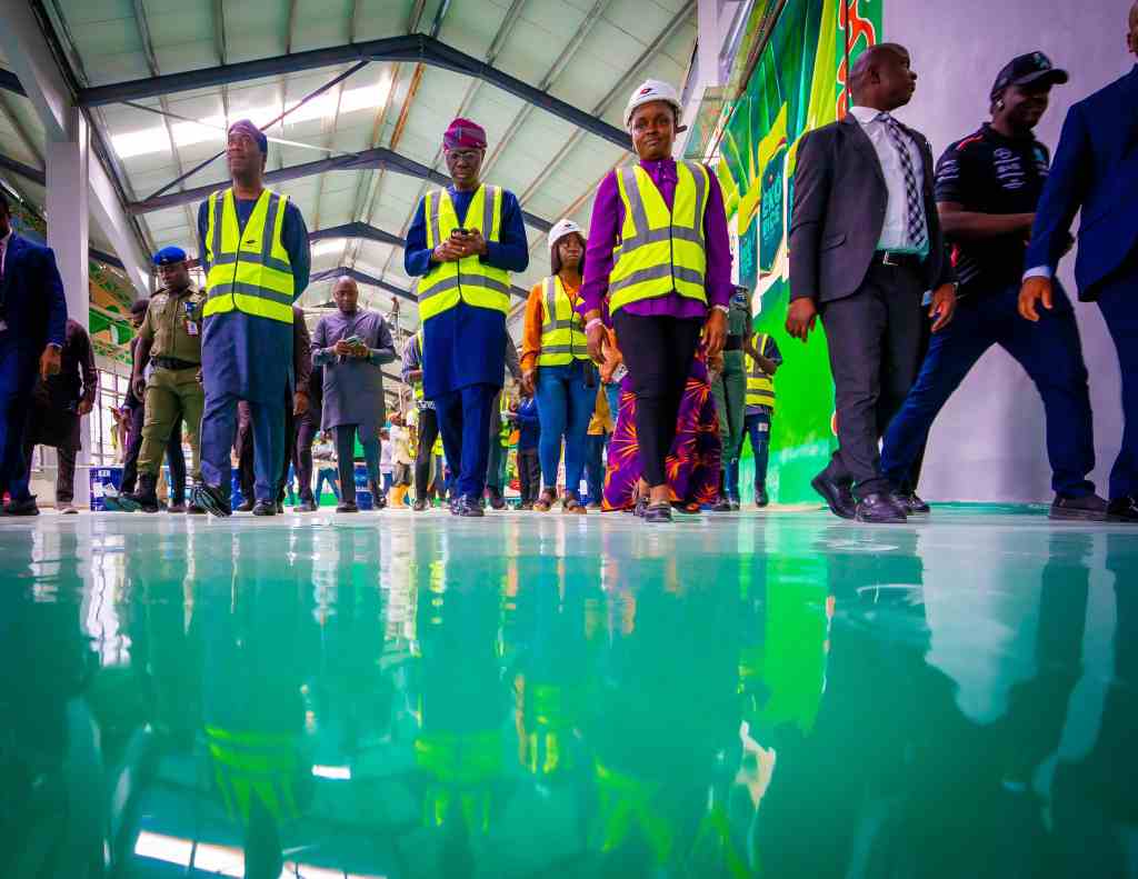 Governor Sanwo-Olu visits mid-level Agro Food Hub in Eti-Osa