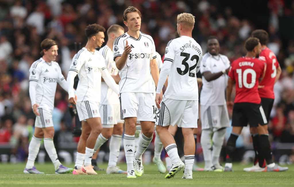 Points shared as Fulham come from behind to hold Manchester United
