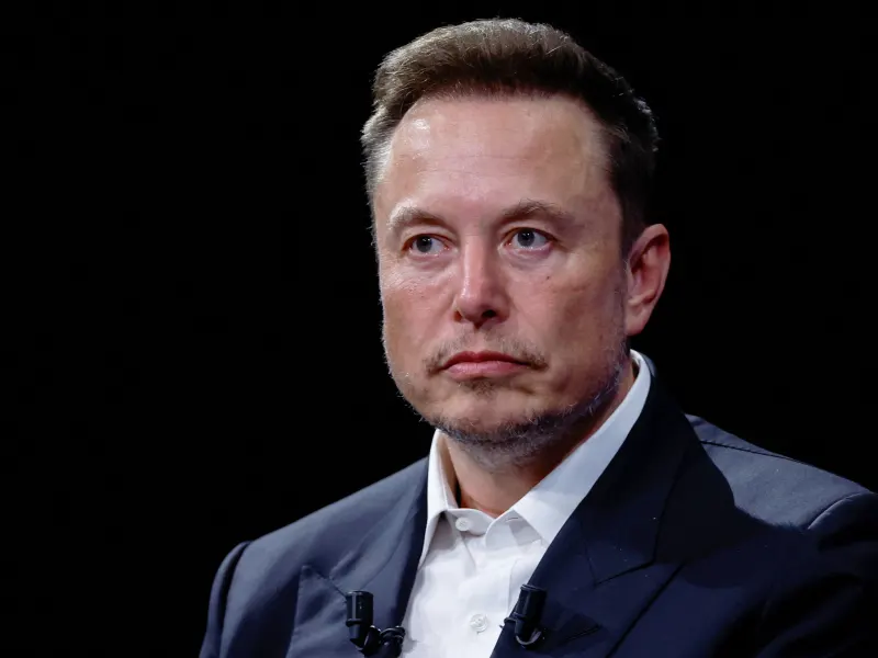 ‘Trans s*x hormone drugs should be banned’ – Elon Musk