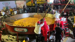 Peter Obi congratulates Hilda Baci on cooking the world's largest pot of jollof rice