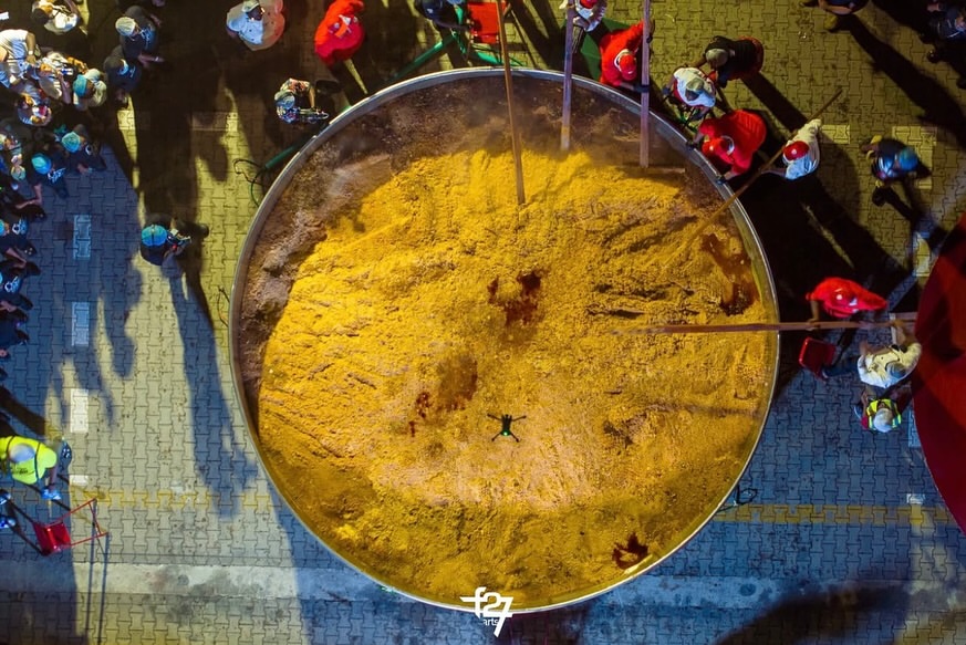 Photos: Hilda Baci cooks the world's largest pot of jollof rice