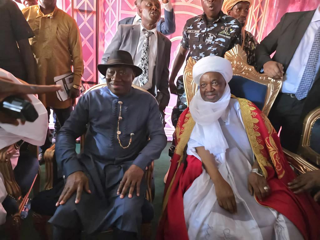 Photos: GEJ at turbanning of Namadi Sambo in Zaria
