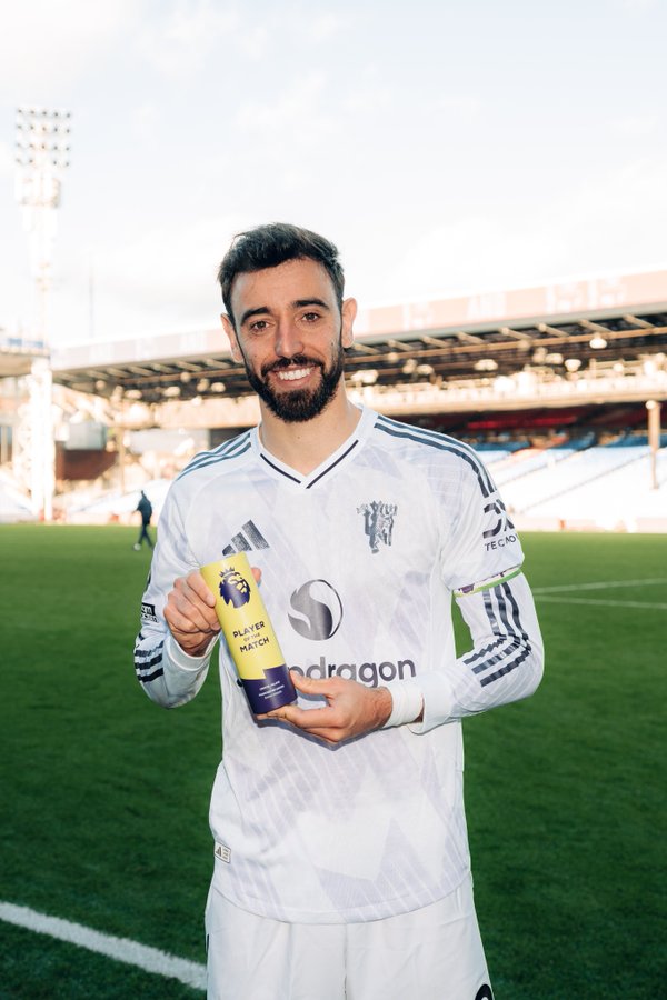 Manchester United midfielder, Bruno Fernandes, poses with his Player Of The Match award following the match at Crystal Palace