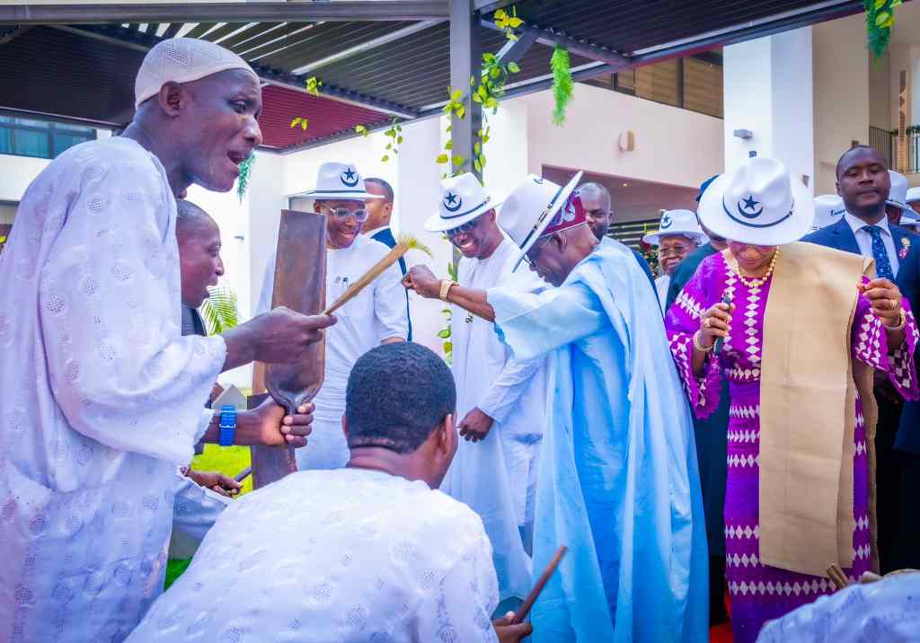Photos: President Tinubu receives Eyo Festival organizers at his residence in Lagos