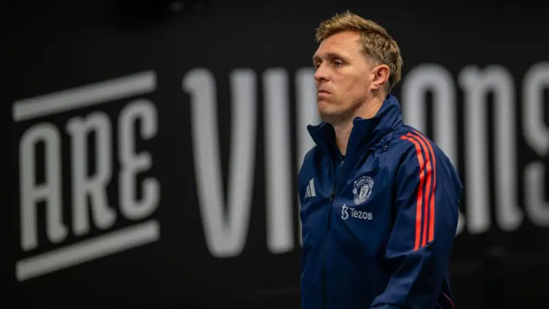 Jonny Evans to assist Darren Fletcher at Manchester United