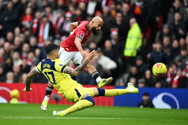 Manchester United 2-0 Tottenham Hotspur: Carrick extends winning run as Reds cruise at home