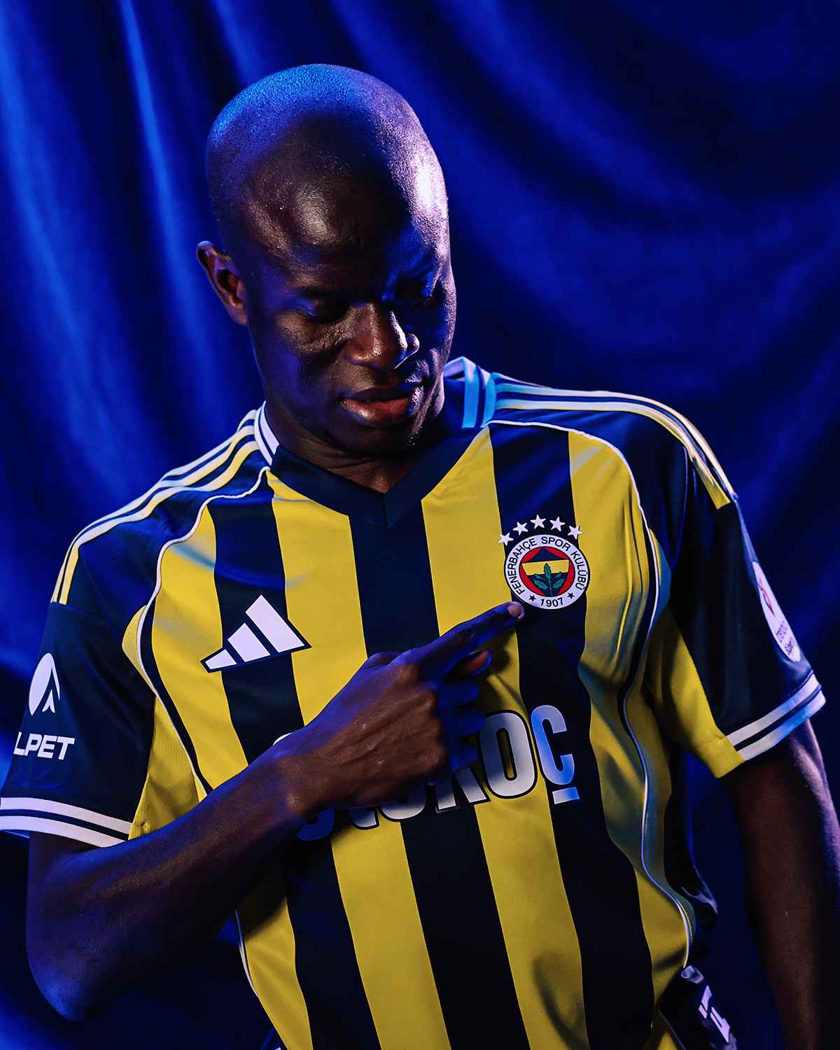 Official: N'golo Kante has signed for Fenerbahçe