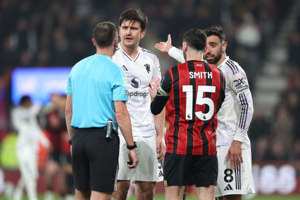 Bournemouth 2-2 Manchester United: Reds held, Maguire sees red