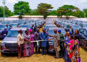 Photos: Sanwo-Olu presents new vehicles to officers in Lagos State Public Service