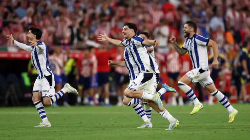 Atletico Madrid congratulate Real Sociedad on Copa Del Rey victory