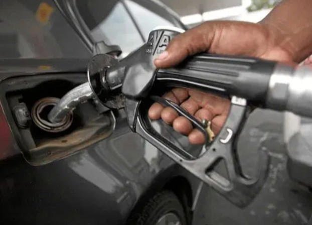 ‘Pathetic!’ – US Ambassador blast Nigerian govt for failure to ‘plan for petrol reserves’ as petrol prices rise